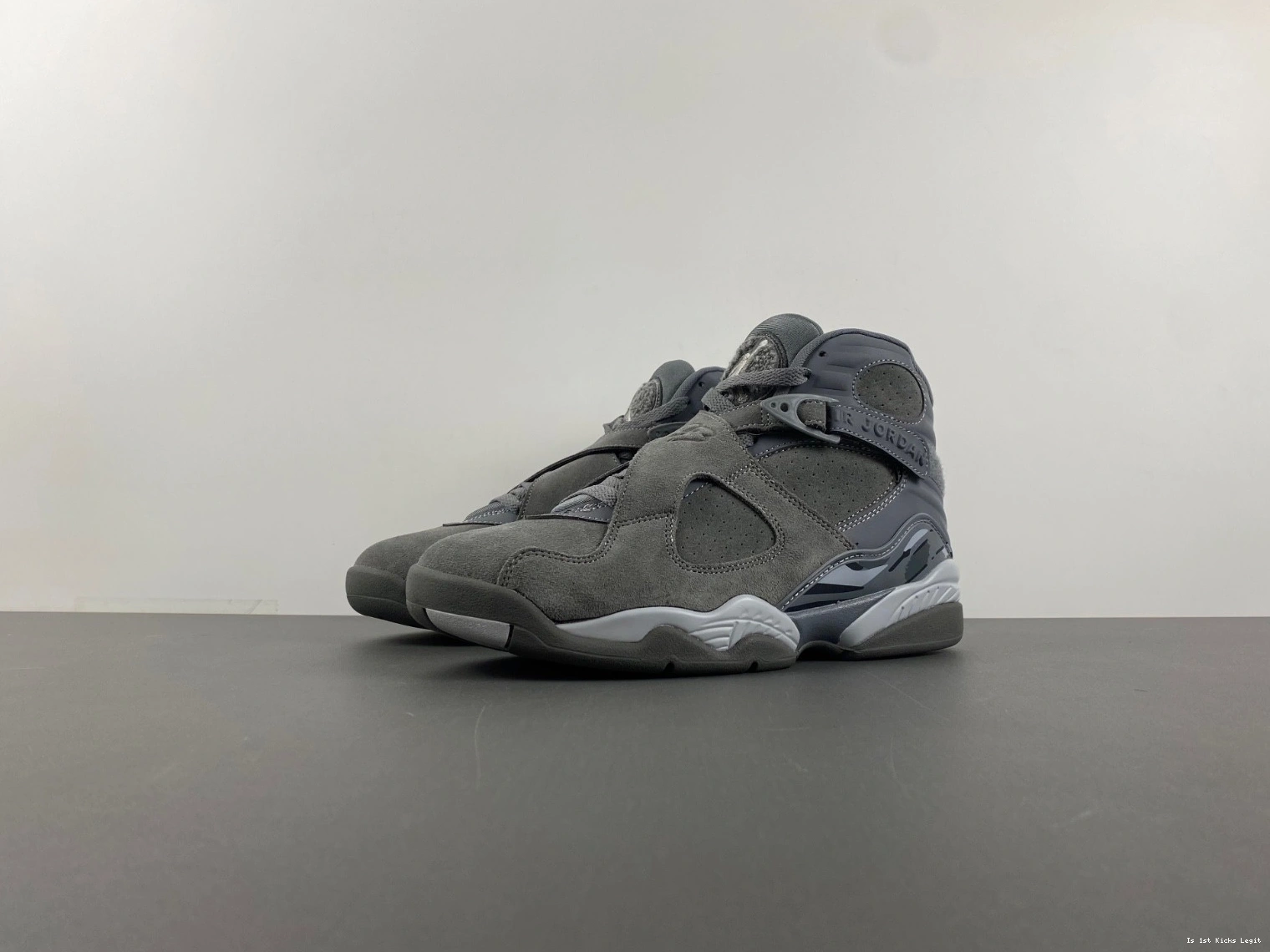 Jordan Men's - 305381-014 Retro Grey Cool 8 1124